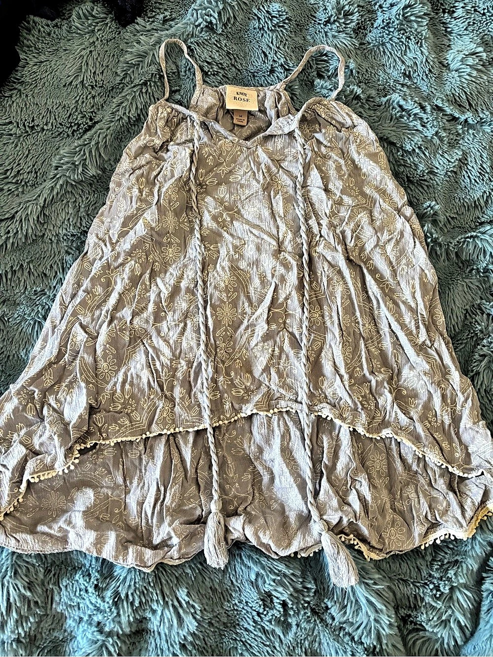 Knox Rose Paisley tank in Gray Size Medium